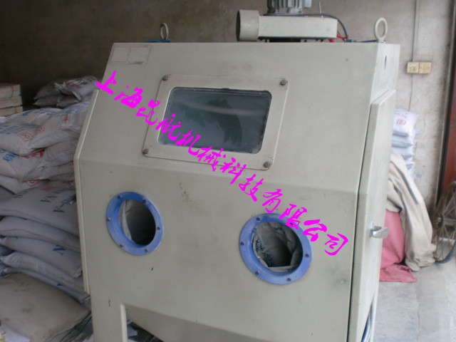 杭州手动喷砂机KH-9060A,五金工件除锈用箱式手动喷砂机  箱式喷砂机  密封式喷砂机