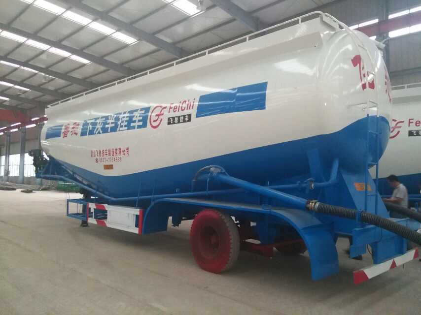 重型低栏运输半挂车价格多少，大理州重型低栏运输半挂车厂家报价  平板半挂车厂家  高栏运输车价格