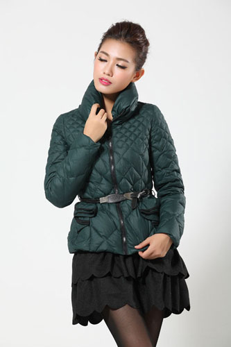 休闲时尚羽绒服贴牌，广州女装羽绒服贴牌生产  羽绒服贴牌加工  广州羽绒服贴牌加
