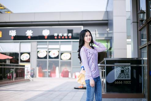 欧美毛衣批发市场，首选大朗彬建服饰  毛衫批发  毛衣定做