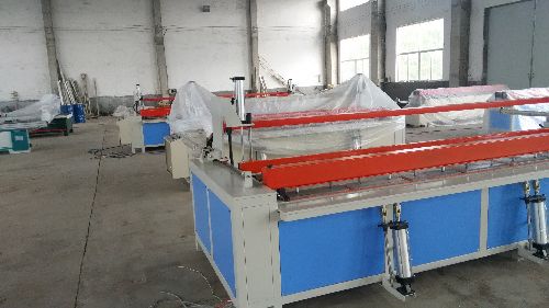 兄弟联赢塑料板材折弯机保证出厂产品质量技术力量雄厚 PP板折弯机 PP板碰焊折弯机