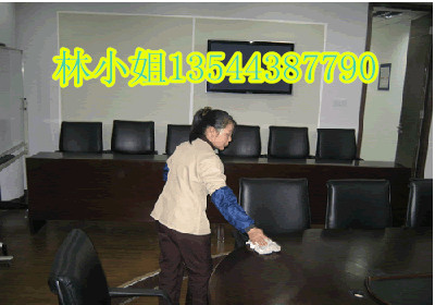写字楼保洁管理外包怎么收费/白云区低收费最大规模保洁公司