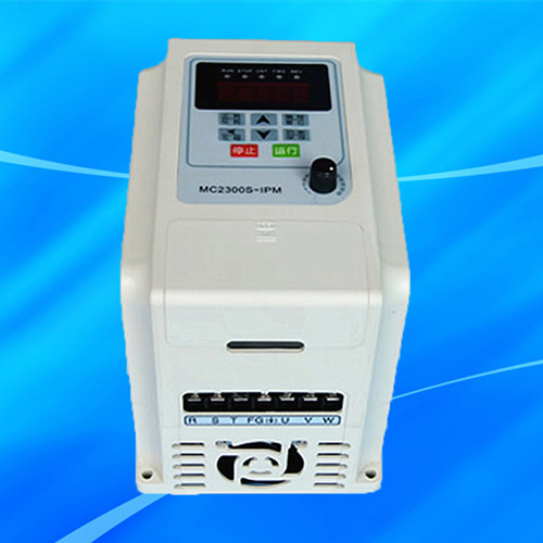 深圳全普厂家0.75kw通用变频器_220V单相电机变频器  单相变频器