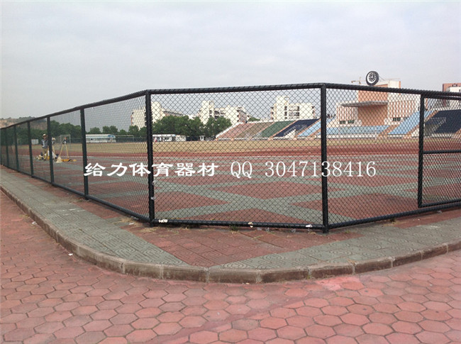 场地会影响打球吗 江门鹤山篮球场地施工 酒店球场浸塑围网热销