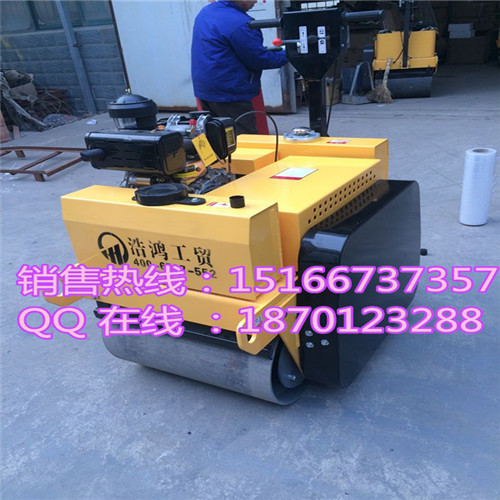 压实下效果最理想的小型振动压路机 泥土压实机省油质量好&nbsp;&nbsp;双轮振动压路机&nbsp;&nbsp;压路机的报价&nbsp;&nbsp;压路机的轮宽