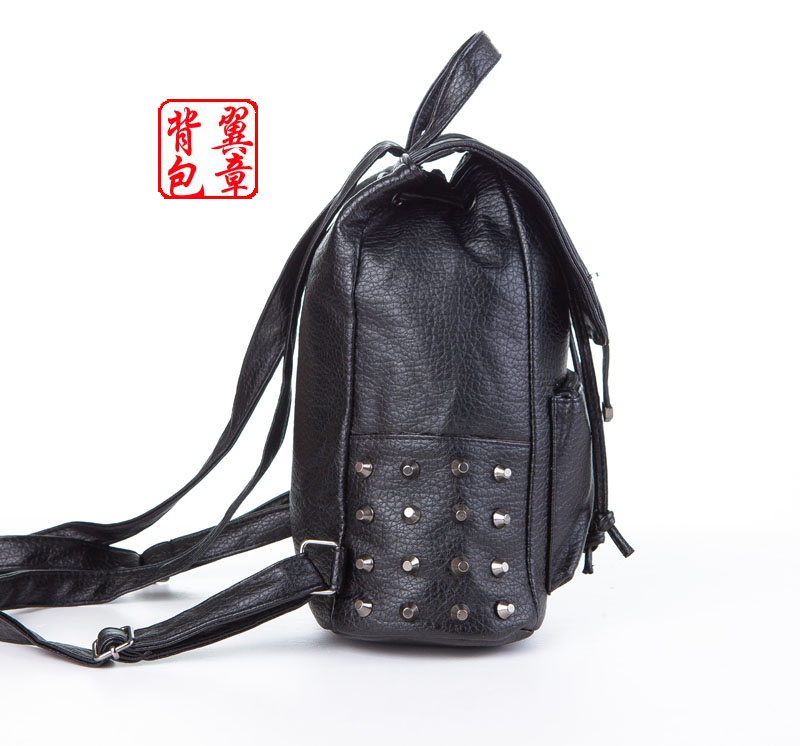 东莞翼章韩版背包工厂，批发背包，休闲背包加工