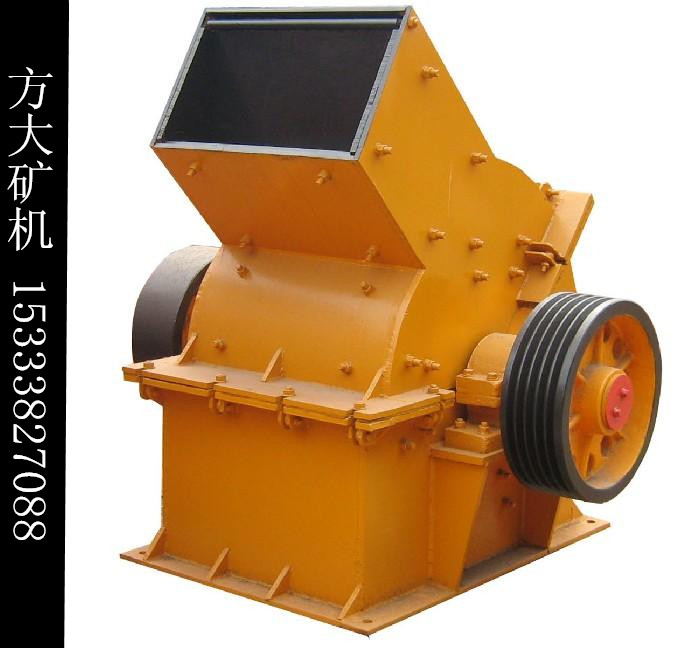山東新款高錳鋼錘頭小型碎石機 淄博磚塊石頭錘式粉碎設(shè)備