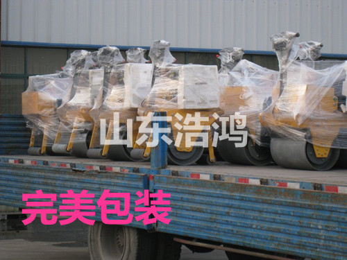 浩鸿小型振动压路机一年一度大优惠 沟槽压实机轧道机不容错过&nbsp;&nbsp;单轮压路机图片&nbsp;&nbsp;小型压路机图片&nbsp;&nbsp;小型压路机厂家