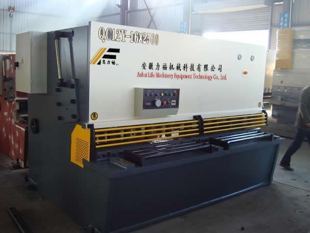 《興安qc11y/k-4?972500液壓閘式剪板機(jī)誰家好》