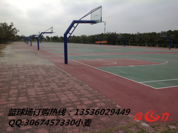 石歧学校篮球场施工 高中塑胶彩红跑道施工 硅PU材料球场