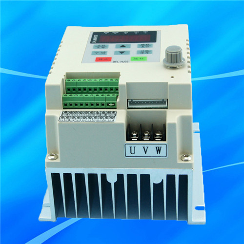 1.5kw 220V水泵变频调速器 单进单出变频器 东莞全普  水泵变频器