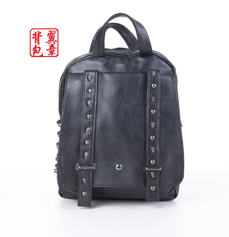 时尚背包加工厂，时尚背包加工价格，时尚背包批发价格