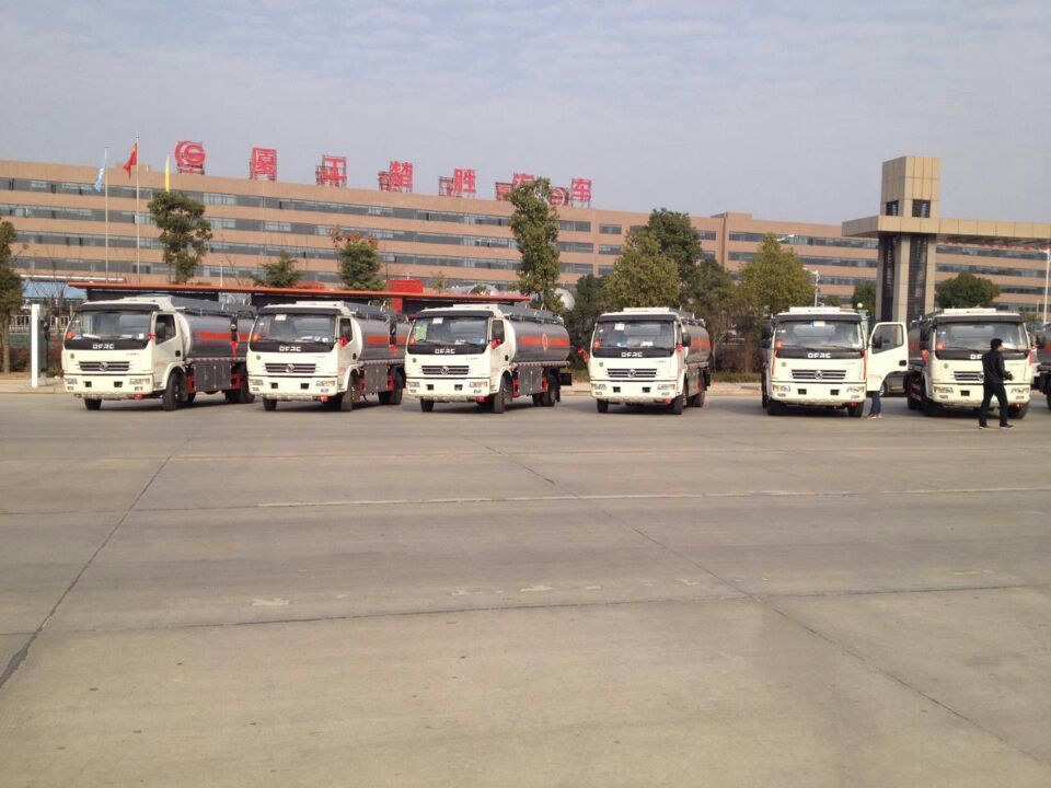 五吨加油车  五吨加油车厂家  五吨加油车价格  五吨加油车多少钱