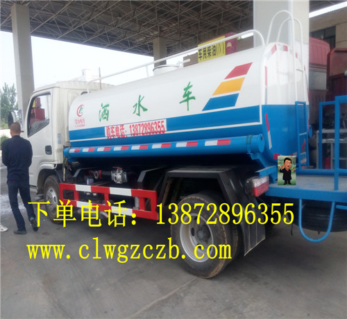 河北哪里有卖洒水车的地方&nbsp;&nbsp;多功能洒水车&nbsp;&nbsp;绿化喷洒车