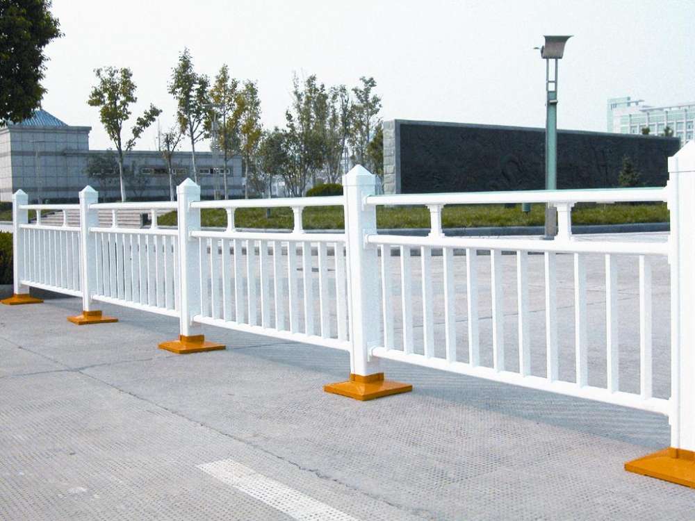 濰坊PVC 好用的PVC護(hù)欄火熱供應(yīng)中
