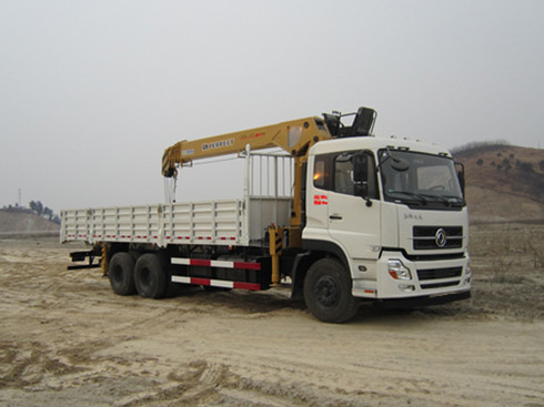 DFC5250JSQA12型随车起重运输车&nbsp;&nbsp;运输车价格&nbsp;&nbsp;运输车厂家