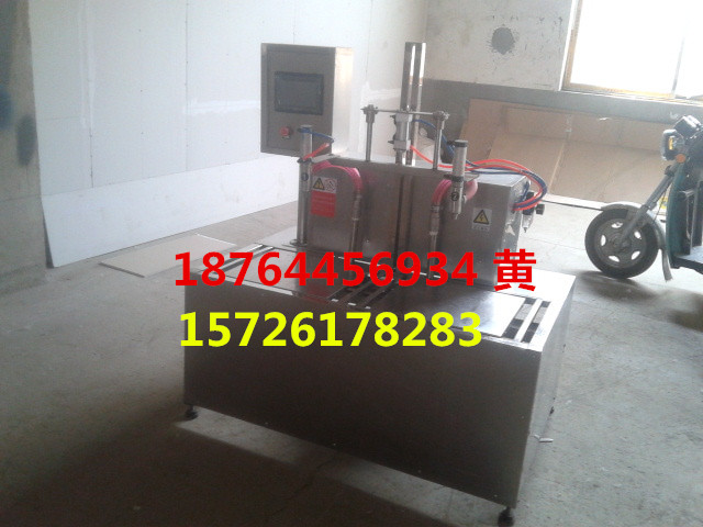 昌吉博尔塔拉4升润滑油灌装机-伊犁塔城阿勒泰石河子机油灌装机  润滑油灌装机代理  食用油灌装机加盟  机油灌装机报价
