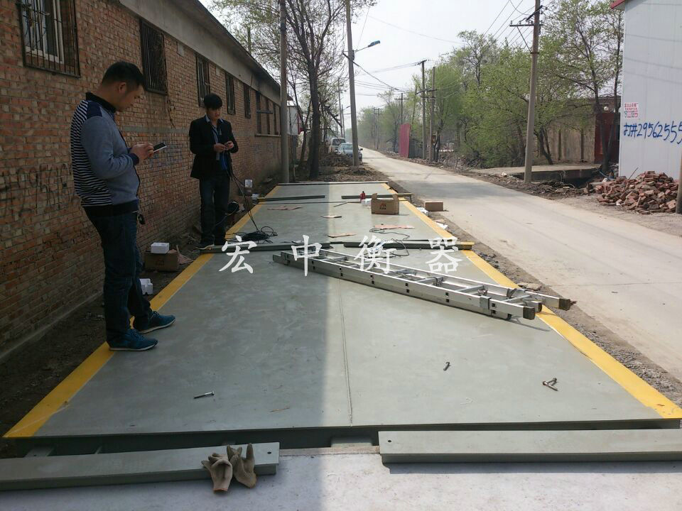 天津产100吨电子地磅厂家地址  100吨汽车衡  100吨地中衡  便携轴重仪