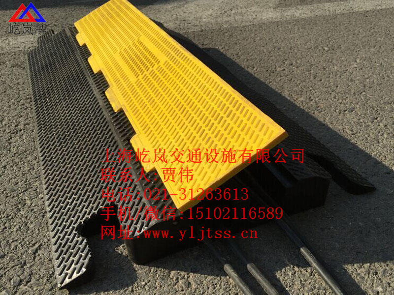 北京橡胶过线槽 北京橡胶电缆过线槽 北京橡胶过线槽  橡胶电缆盖线板  吉林橡胶盖线板  二线槽橡胶压线板