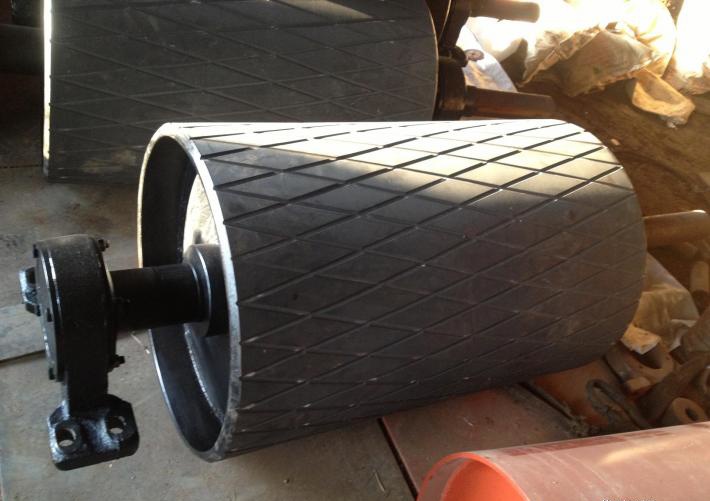 包胶滚筒包胶的厚度按什么来计算的？  密封性好  永伟制造