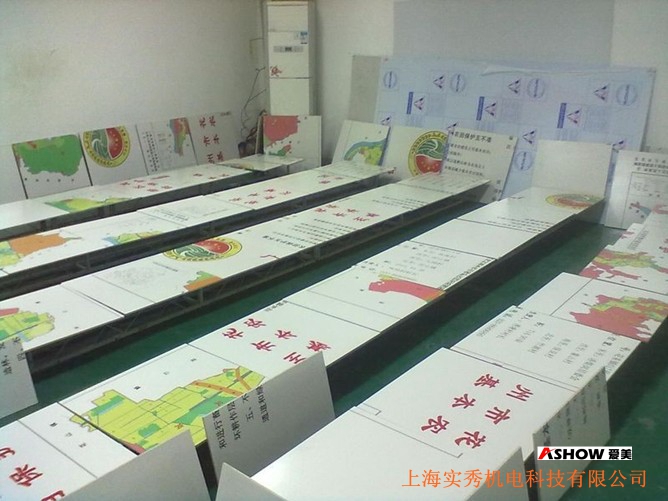 高檔工藝品UV平板噴繪機