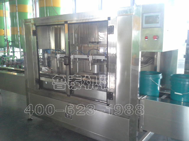 魯泰機械廠潤滑油灌裝生產(chǎn)線提供商：潤滑油灌裝生產(chǎn)線廠家