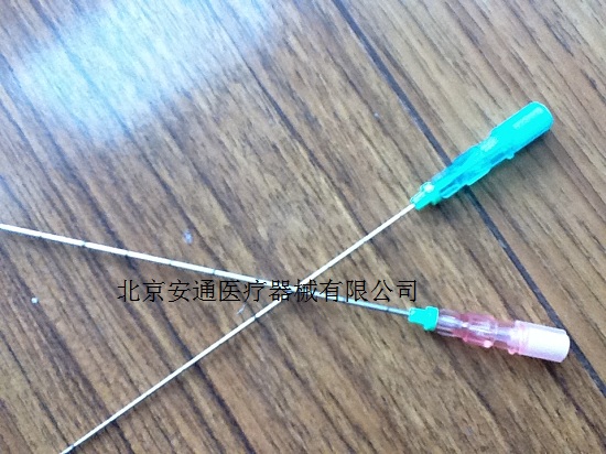 介入穿刺针出现