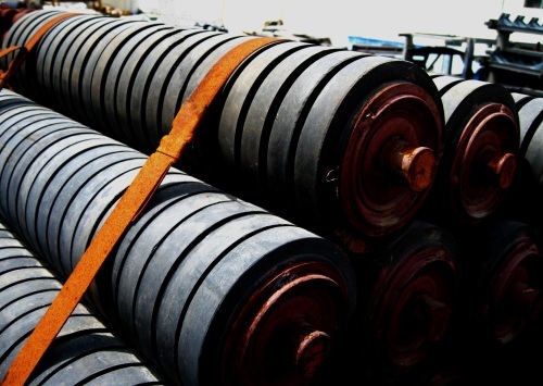 永伟生产的缓冲托辊的完美性能  密封性好  永伟制造