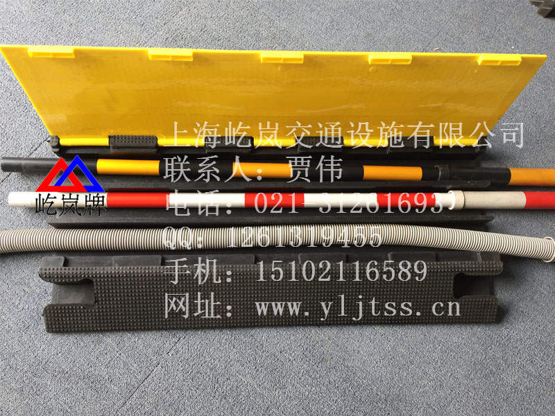 北京电缆过线板 北京橡胶过线板 橡胶过线板  橡胶电缆盖线板  吉林橡胶盖线板  二线槽橡胶压线板
